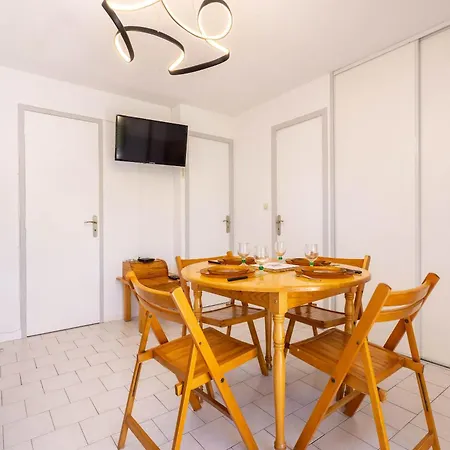 Pavillon Independant Pour 6 Personnes Dans Securisee Avec Piscine Ferienhaus